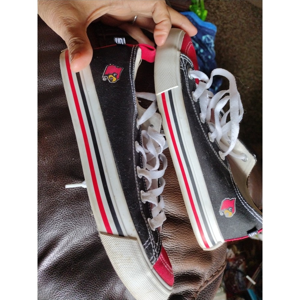 SKICKS Louisville Cardinals Low-Top Shoes